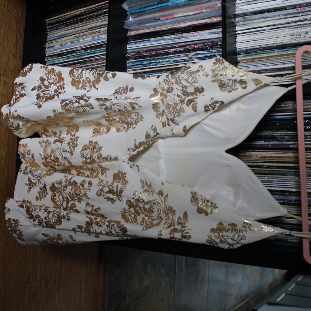 Gold Roses Dress - Picture 3 of 4